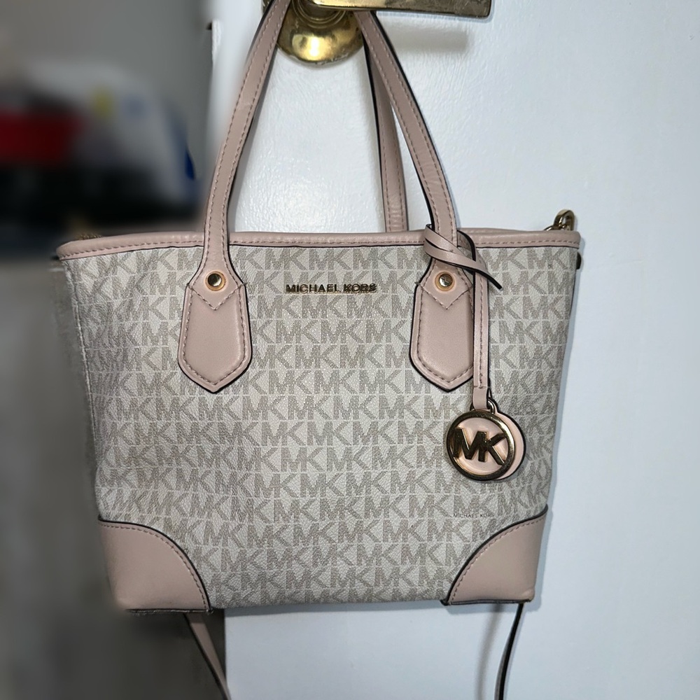 Michael Kors Pink Logo Tote Bag - Picture 2 of 13